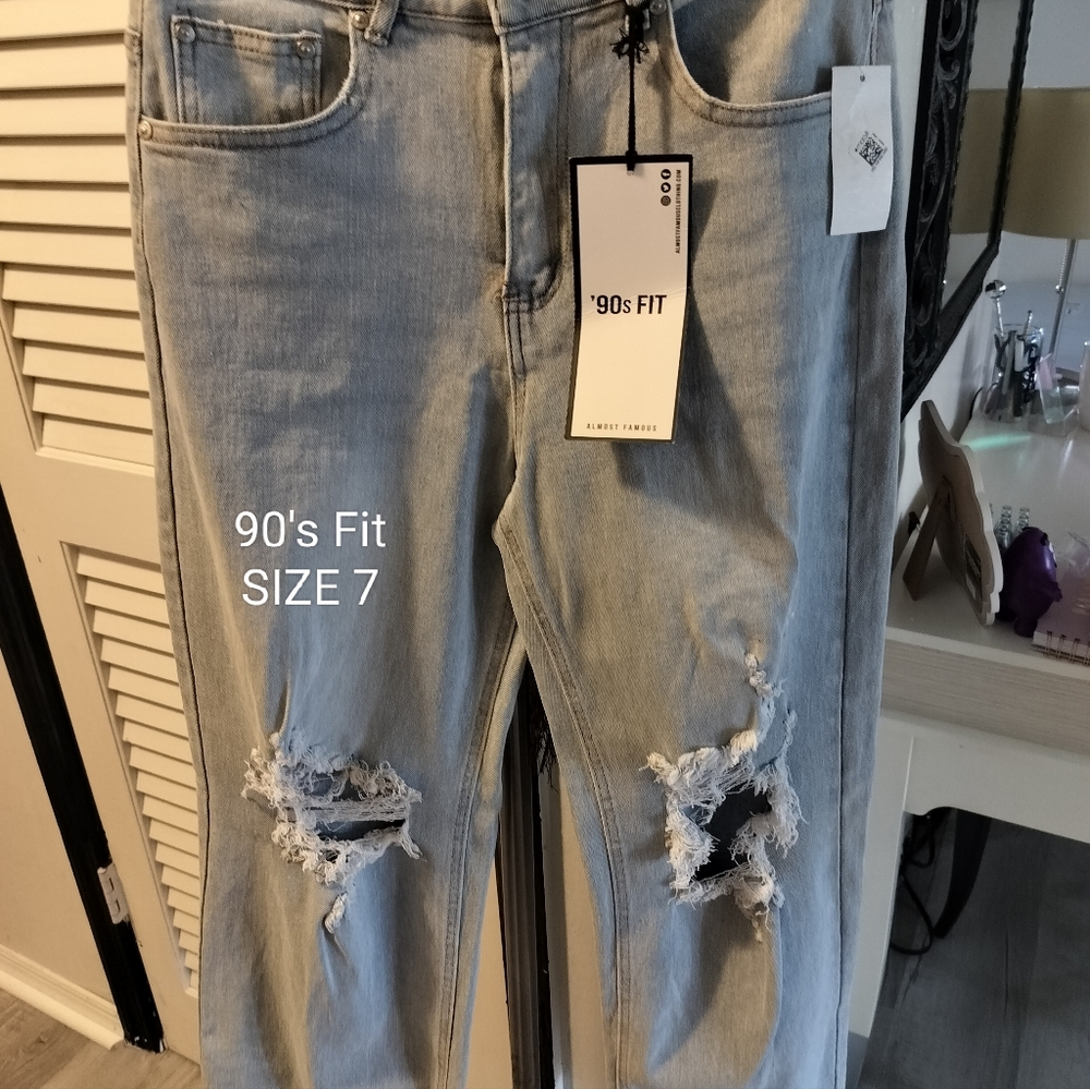 Almost Famous 90's Fit jeans